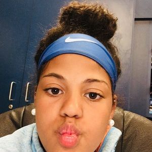 Meet your Posher, Derayshia